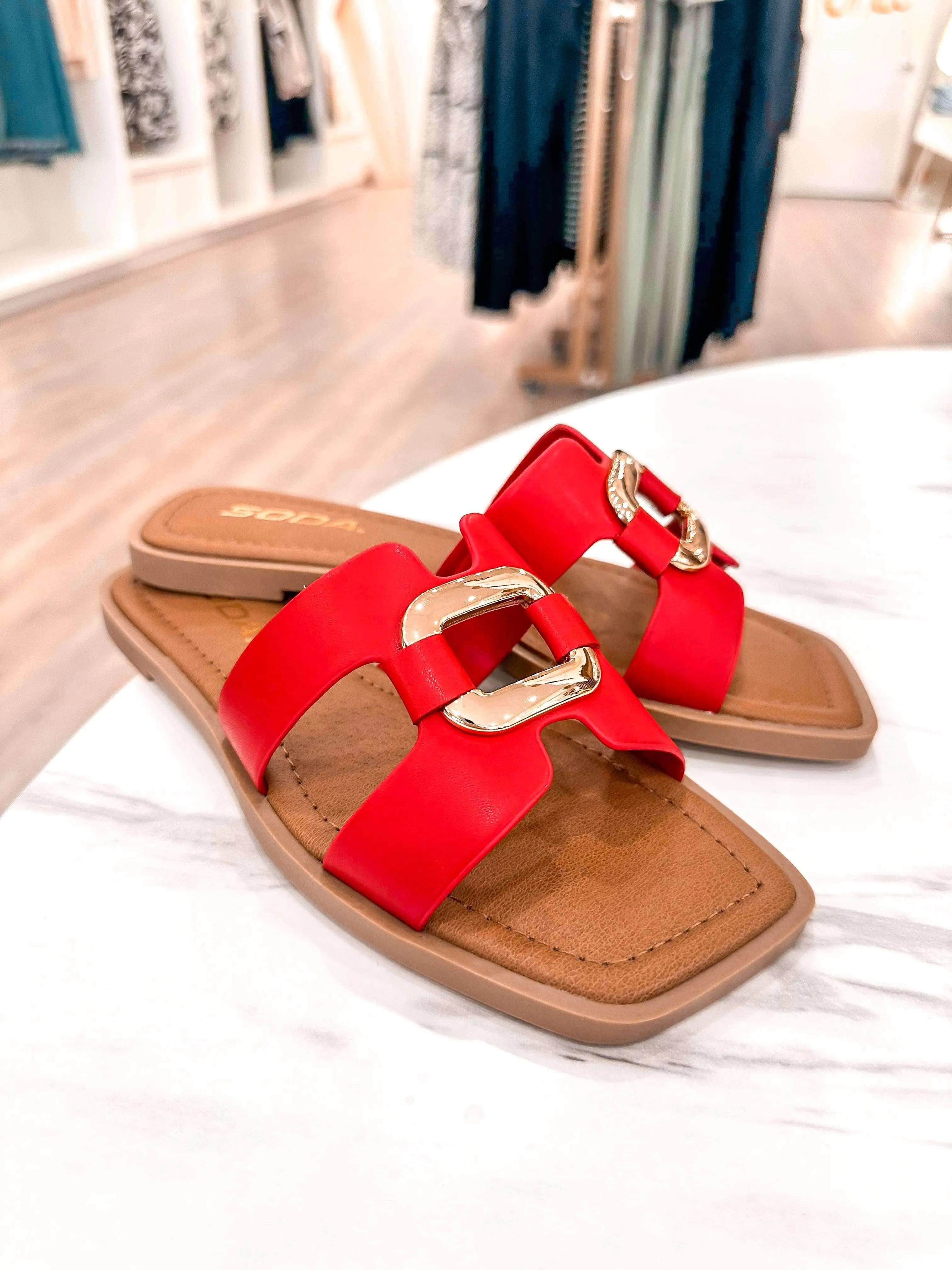 Feng Red Sandal