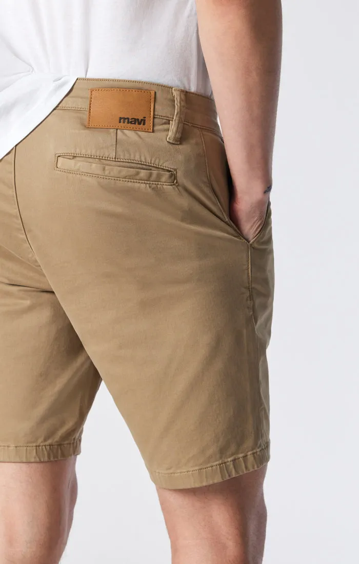 NOAH SHORTS IN BRITISH KHAKI TWILL